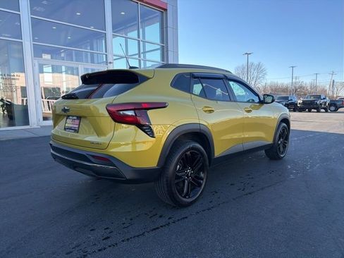 Used 2024 Chevrolet Trax ACTIV w/ Sunroof Package image 7