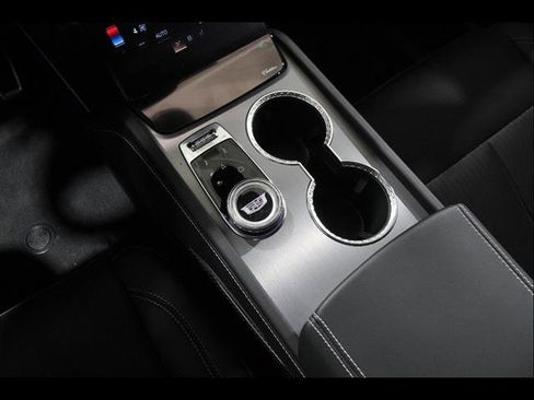 New 2026 Cadillac Vistiq Sport w/ LPO, Floor Liner Package AWD/4WD image 15