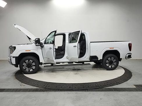 New 2026 GMC Sierra 2500 Denali w/ Denali Reserve Package AWD/4WD image 12
