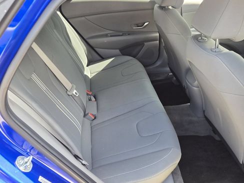 Used 2023 Hyundai Elantra SEL FWD image 14
