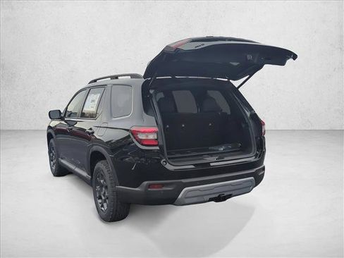 New 2025 Honda Pilot TrailSport image 12