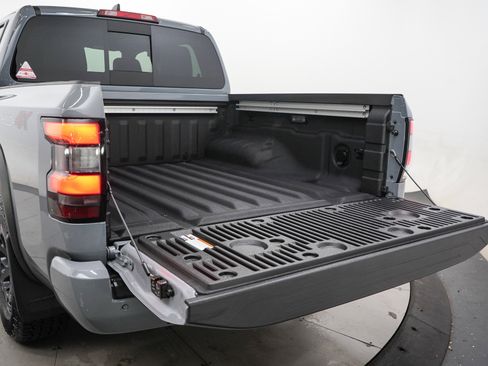 Used 2026 Nissan Frontier PRO-4X w/ Pro Premium Package AWD/4WD image 9
