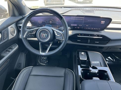 New 2026 Buick Enclave Avenir w/ Super Cruise Package FWD image 11
