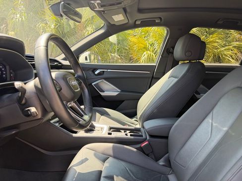 Used 2020 Audi Q3 2.0T Premium w/ Convenience Package image 16