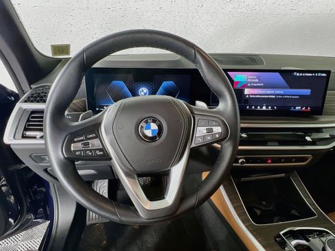 Used 2025 BMW X5 xDrive40i w/ Parking Assistance Package AWD/4WD image 12