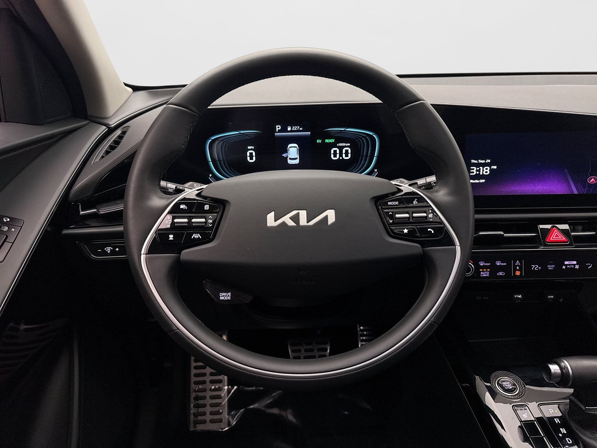 Used 2023 Kia Niro EX Touring FWD image 12