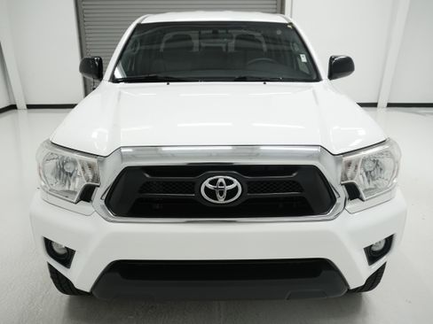 Used 2012 Toyota Tacoma PreRunner w/ SR5 Pkg RWD image 2
