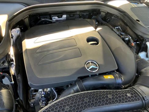 Used 2021 Mercedes-Benz GLC 300 4MATIC image 30