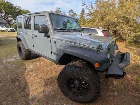 Used 2014 Jeep Wrangler Unlimited Rubicon w/ Max Tow Package image 2