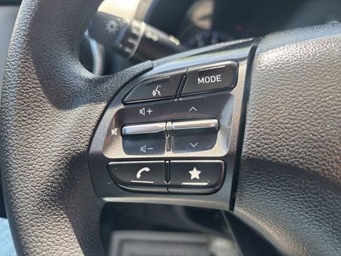 Used 2022 Hyundai Kona SEL FWD image 32