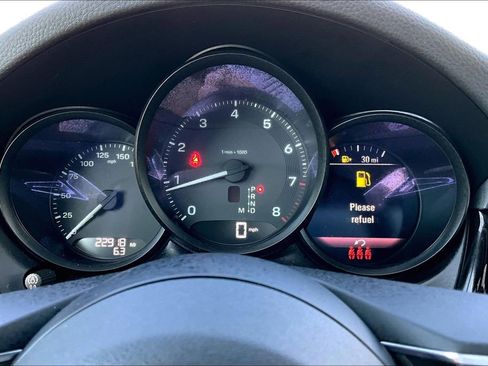 Used 2022 Porsche Macan image 30