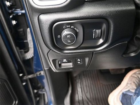 Used 2021 RAM 1500 Big Horn image 27