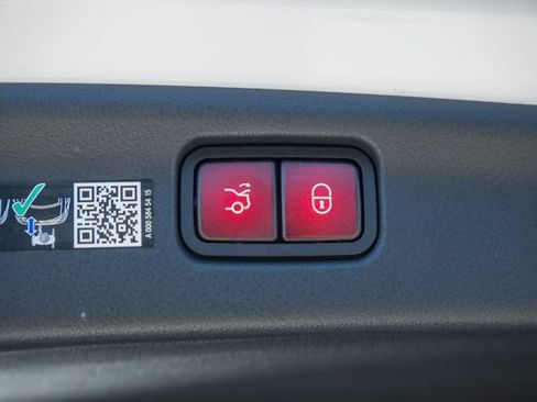 New 2026 Mercedes-Benz C 300 4MATIC Sedan image 11