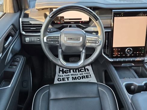 Used 2025 GMC Acadia Denali w/ Super Cruise Package image 10