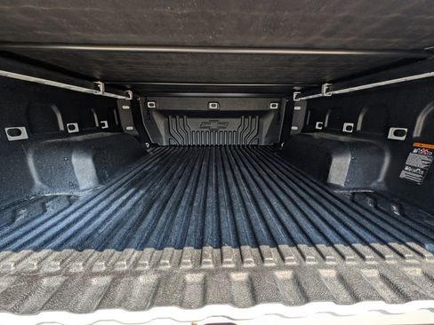 Used 2022 Chevrolet Silverado 1500 LT image 11