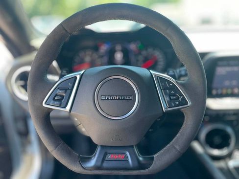 Used 2019 Chevrolet Camaro SS RWD image 13