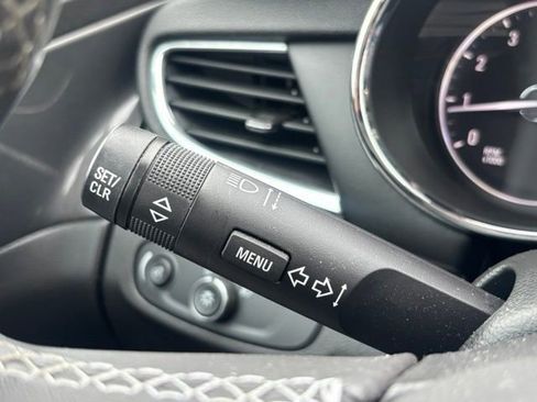 Used 2020 Buick Encore Preferred AWD/4WD image 21