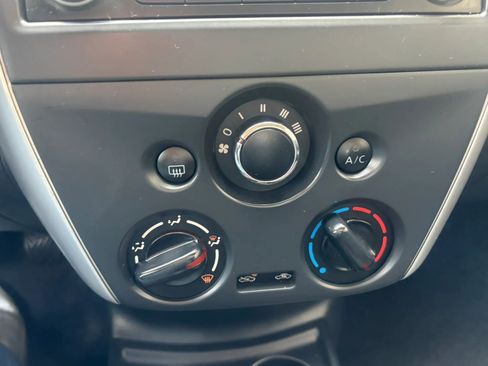 Used 2015 Nissan Versa Note S FWD image 22