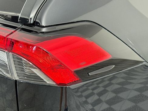 Used 2023 Toyota RAV4 LE AWD/4WD image 32