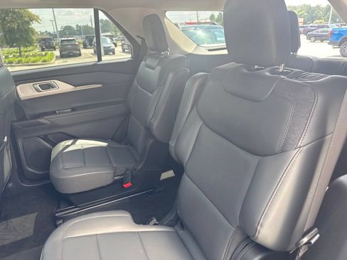 Certified 2026 Ford Explorer Active w/ Active Comfort Package RWD image 25