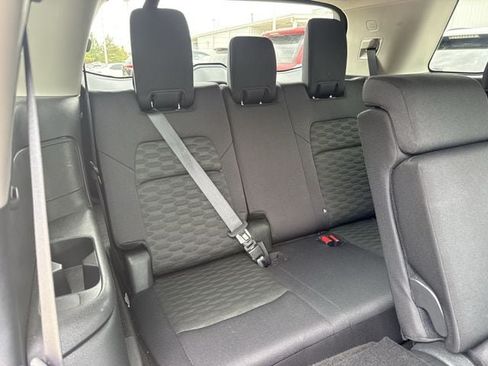 Used 2024 Nissan Pathfinder SV AWD/4WD image 31