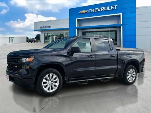 Used 2023 Chevrolet Silverado 1500 Custom AWD/4WD image 1
