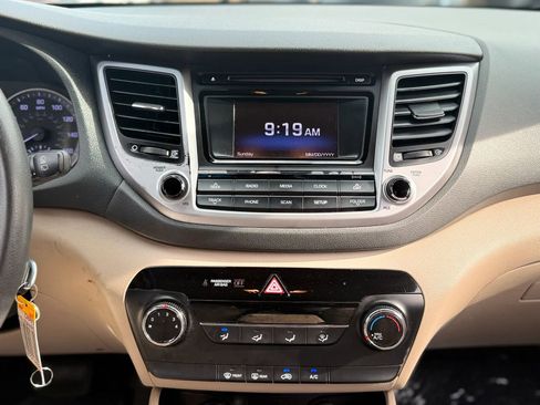 Used 2017 Hyundai Tucson SE FWD image 24