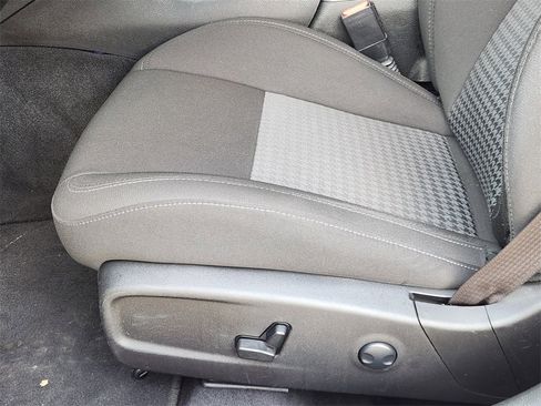 Used 2023 Dodge Charger R/T w/ Harman/Kardon Audio Group image 23