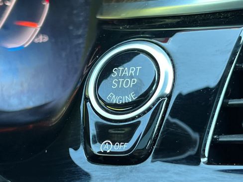 Used 2020 BMW 530i w/ Premium Package RWD image 25