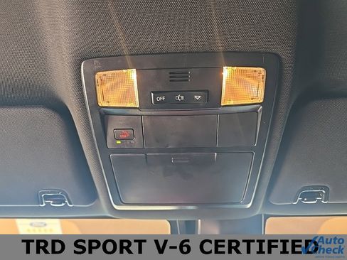 Used 2022 Toyota Tacoma TRD Sport image 33