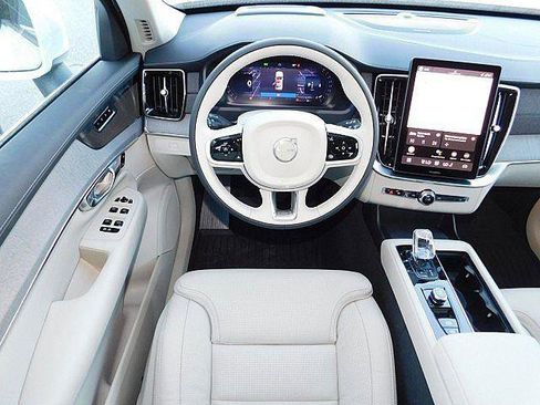 New 2026 Volvo XC90 B6 Ultra w/ Protection Package AWD/4WD image 5