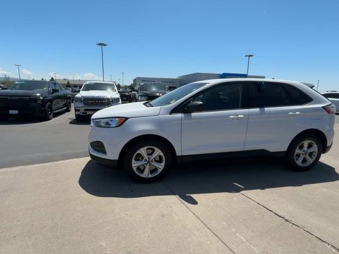 Used 2020 Ford Edge SE image 31