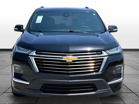 Used 2023 Chevrolet Traverse High Country FWD image 3
