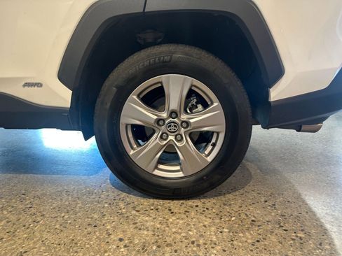 Used 2025 Toyota RAV4 LE image 29