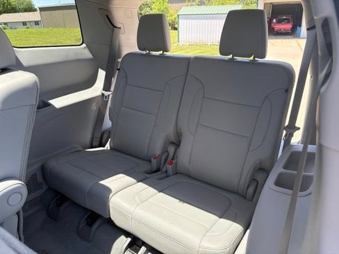 Used 2023 GMC Acadia SLT w/ Preferred Package AWD/4WD image 21