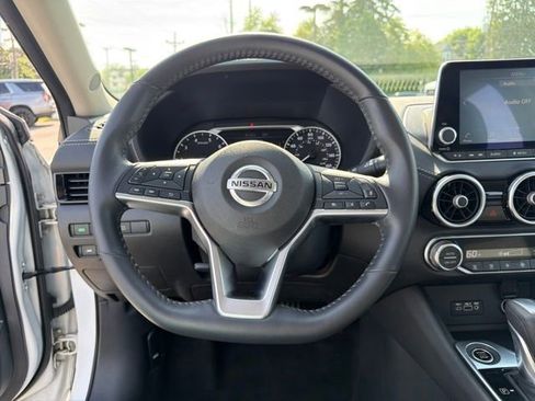Used 2021 Nissan Sentra SV FWD image 22