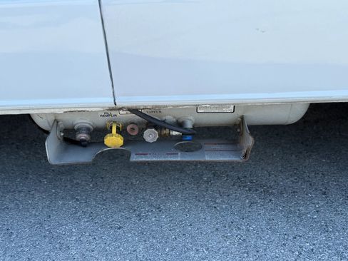 Used 2023 Mercedes-Benz Sprinter 3500 w/ Acoustic Package image 8