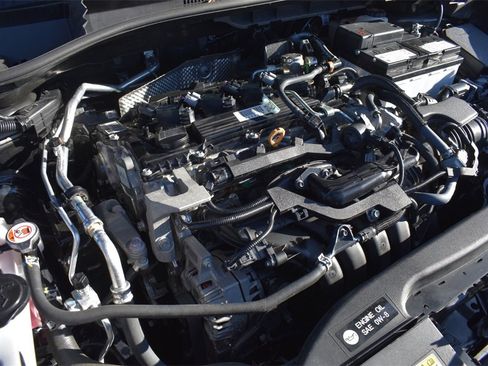 Used 2024 Toyota Corolla Cross LE w/ Moonroof Package image 37