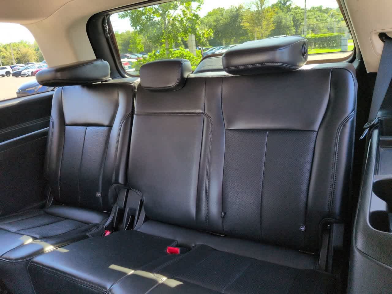 Used 2024 Ford Expedition XLT RWD image 13