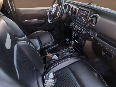 Used 2023 Jeep Wrangler Unlimited Sport AWD/4WD image 27