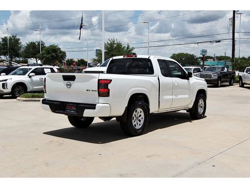 Certified 2024 Nissan Frontier SV w/ Technology Package image 5