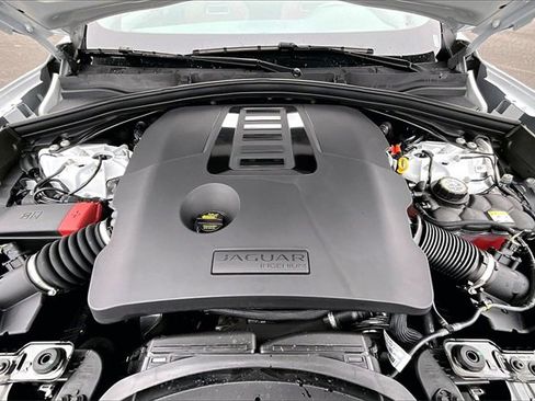 Used 2025 Jaguar F-PACE R-Dynamic S image 28