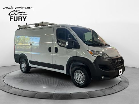 Used 2025 RAM ProMaster 2500 w/ Safety Group FWD image 1
