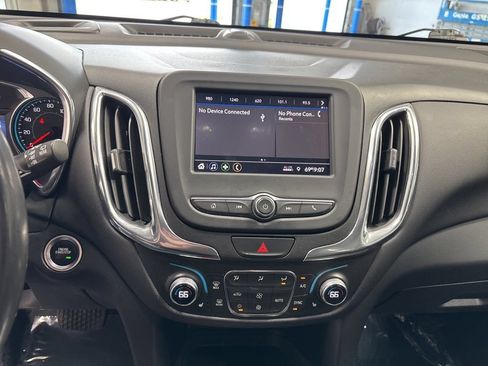 Used 2021 Chevrolet Equinox LT FWD image 16