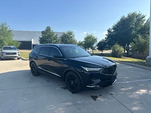 Used 2023 Acura MDX SH-AWD w/ Advance Package image 3