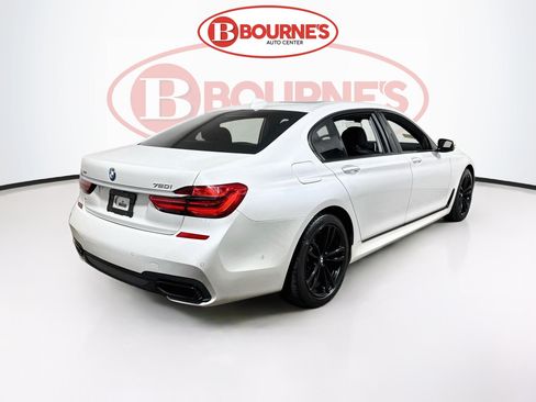 Used 2018 BMW 750i xDrive AWD/4WD image 13