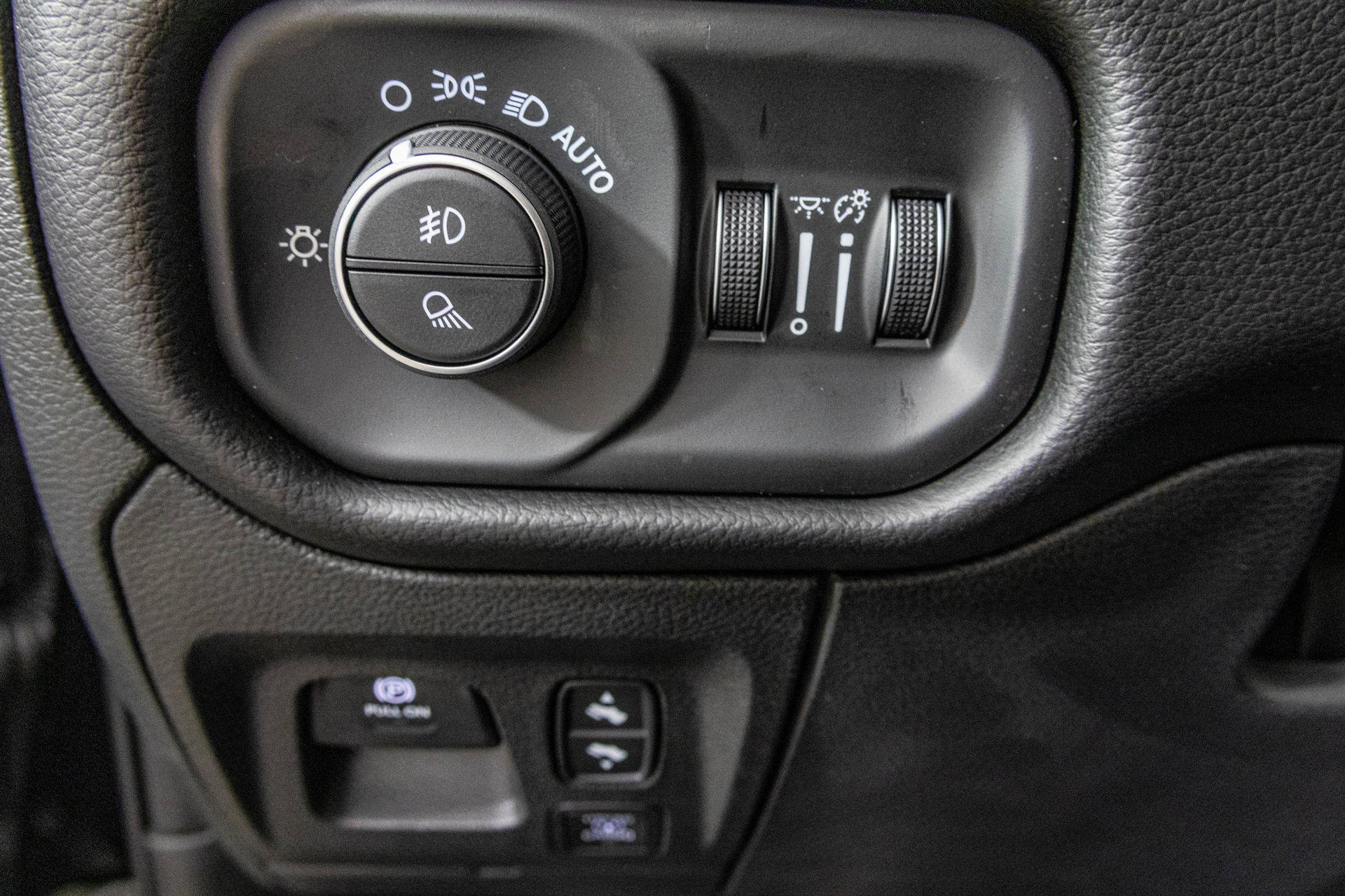 New 2027 RAM 1500 Laramie AWD/4WD image 33