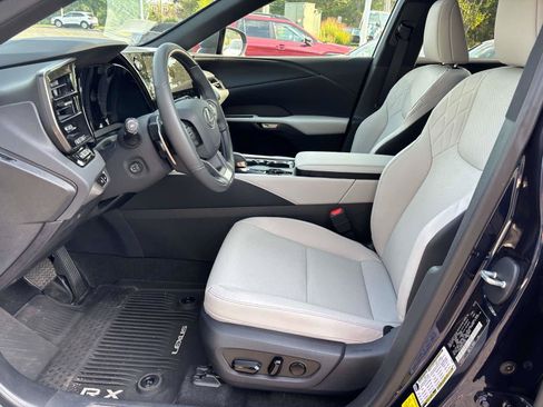 Used 2025 Lexus RX 350 Premium w/ Accessory Package (Z1) AWD/4WD image 10