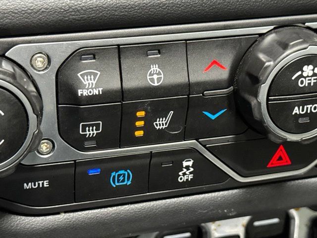 Used 2024 Jeep Wrangler High Altitude AWD/4WD image 6