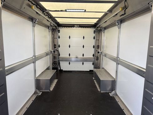 Used 2024 Chevrolet Brightdrop 600 w/ Commercial Equipment Package AWD/4WD image 13